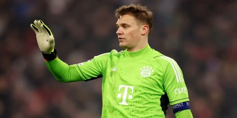 Manuel-neuer-lot-vao-top-thu-mon-choi-chan-dieu-luyen-hang-dau