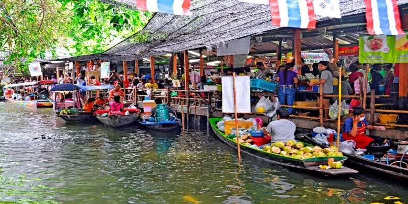 Trai-nghiem-vo-cung-thu-vi-tai-cho-noi-thai-lan